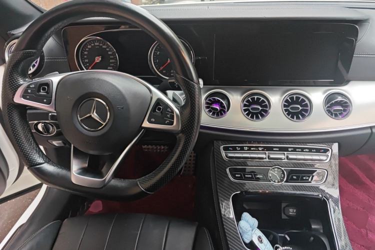 Used Mercedes-Benz E-Class 2017 E 200 4MATIC Coupe Center Console