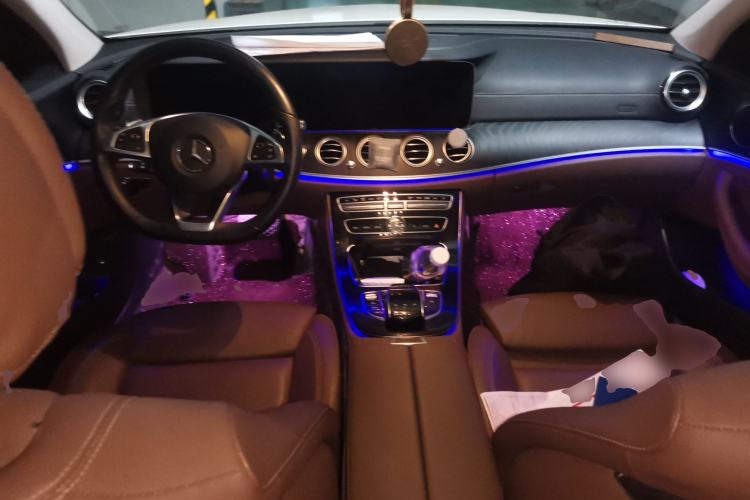 Used Mercedes-Benz E-Class 2017 E 200 L Sport 4MATIC Center Console