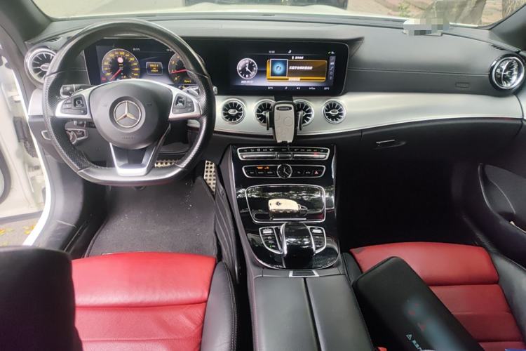 Used Mercedes-Benz E-Class 2017 E 200 4MATIC Coupe Center Console