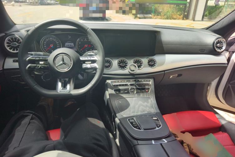 Used Mercedes-Benz E-Class 2017 E 300 Coupe Center Console