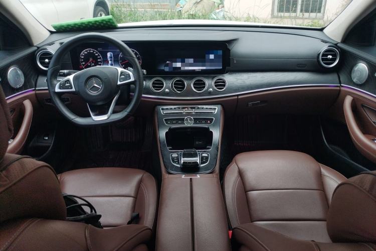Used Mercedes-Benz E-Class 2017 E 320 L Sport 4MATIC Center Console