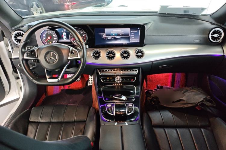 Used Mercedes-Benz E-Class 2017 E 300 Coupe Center Console