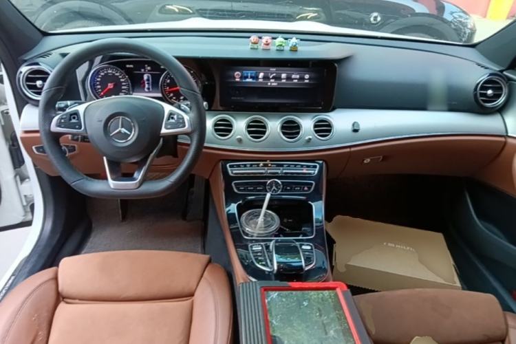 Used Mercedes-Benz E-Class 2017 E 200 Sport Center Console