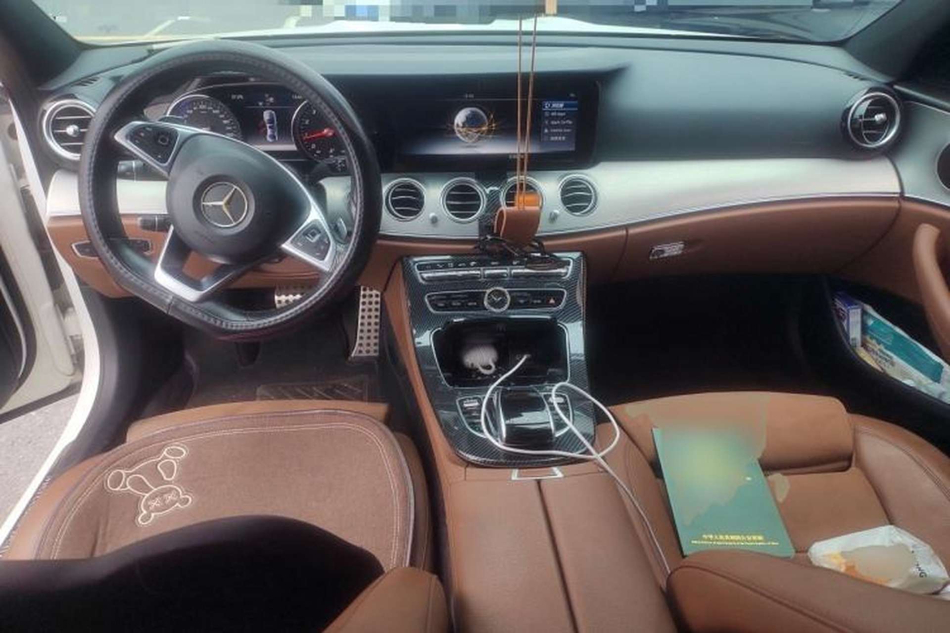 Used Mercedes-Benz E-Class 2017 E 200 Sport 4MATIC Center Console
