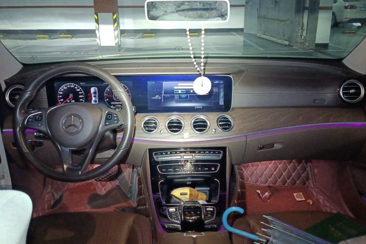 Used Mercedes-Benz E-Class 2017 E 300 L Luxury Model Center Console