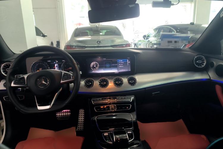 Used Mercedes-Benz E-Class 2017 E 200 4MATIC Coupe Center Console