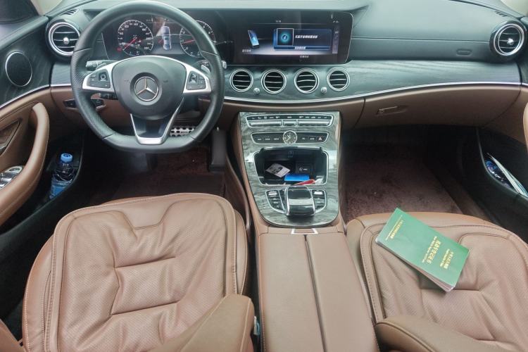Used Mercedes-Benz E-Class 2017 E 300 L Sport Luxury Edition Center Console
