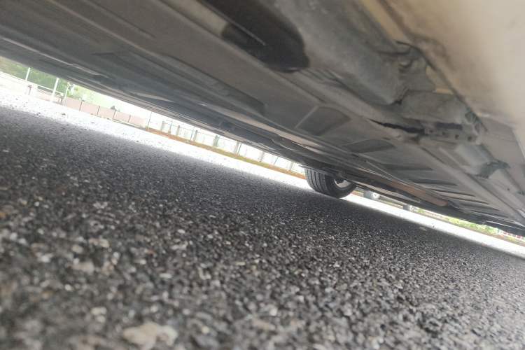 Used Mercedes-Benz E-Class 2017 E 200 L Sport 4MATIC Chassis Front Left