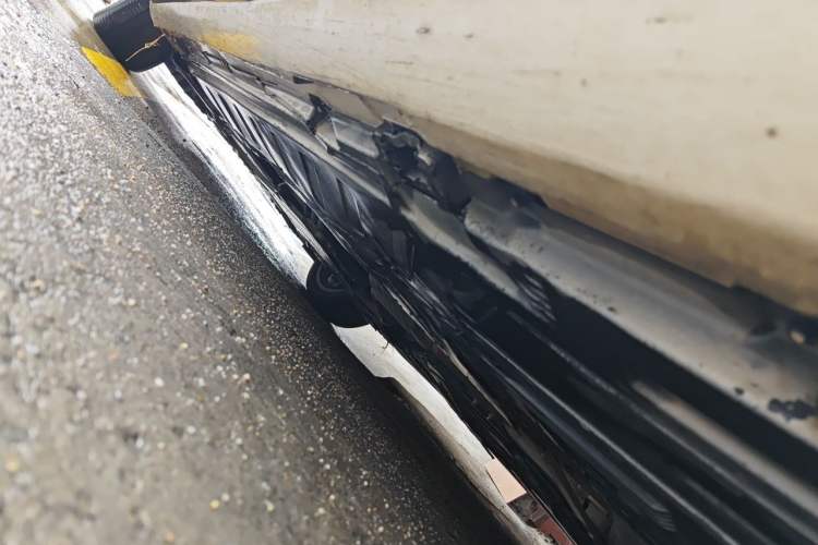 Used Mercedes-Benz E-Class 2017 E 200 L Sport 4MATIC Chassis Rear Left