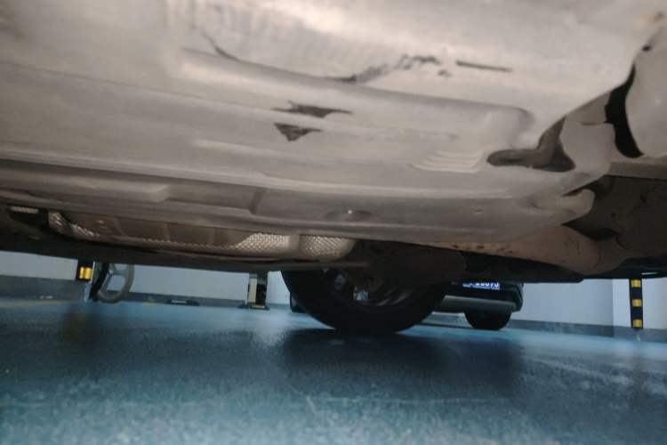 Used Mercedes-Benz E-Class 2017 E 300 L Sport Luxury Edition Chassis Rear Left