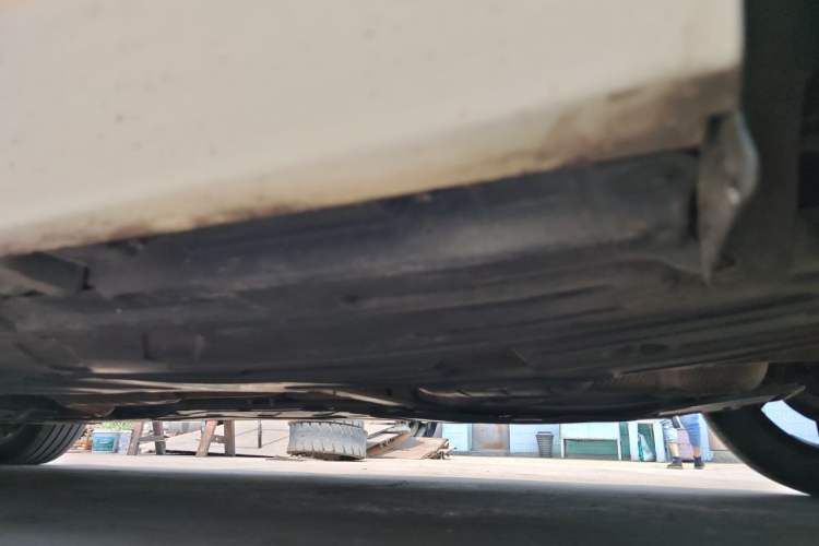 Used Mercedes-Benz E-Class 2017 E 200 L Sport 4MATIC Chassis Rear Left