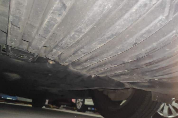 Used Mercedes-Benz E-Class 2017 E 300 Sport Edition Chassis Rear Left