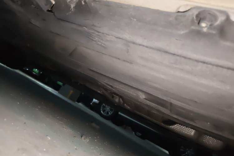 Used Mercedes-Benz E-Class 2017 E 300 L Sporty and Stylish Model Chassis Rear Left