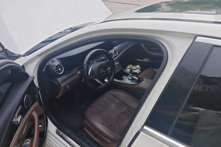 Used Mercedes-Benz E-Class 2017 E 200 L Sport 4MATIC Driver Seat