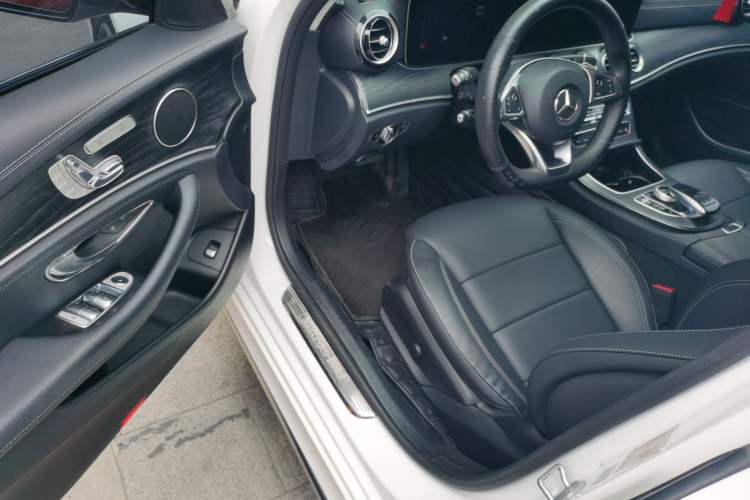 Used Mercedes-Benz E-Class 2017 E 300 L Sport Luxury Edition Driver Seat