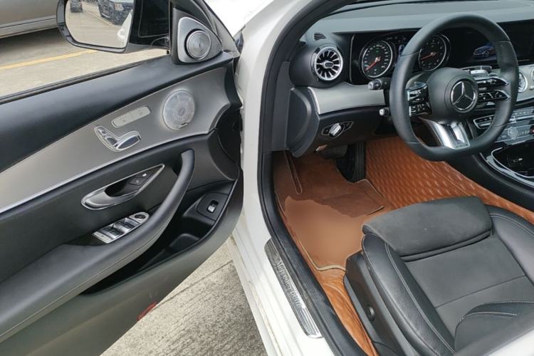 Used Mercedes-Benz E-Class 2017 E 200 Sport 4MATIC Driver Seat