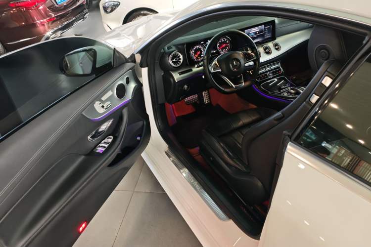 Used Mercedes-Benz E-Class 2017 E 300 Coupe Driver Seat