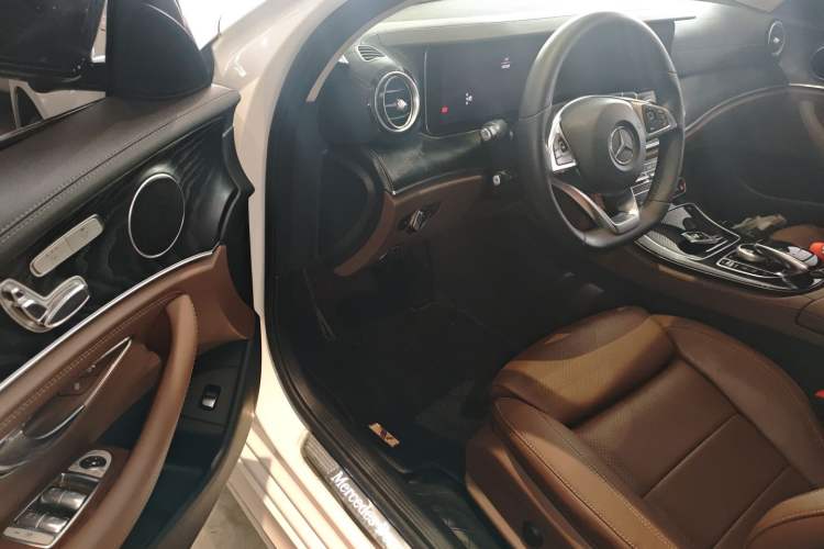 Used Mercedes-Benz E-Class 2017 E 200 L Sport 4MATIC Driver Seat
