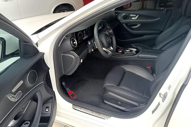 Used Mercedes-Benz E-Class 2017 E 200 L Sport 4MATIC Driver Seat