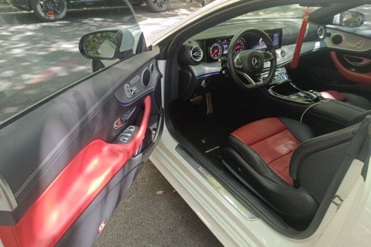 Used Mercedes-Benz E-Class 2017 E 200 Coupe Driver Seat