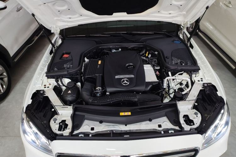 Used Mercedes-Benz E-Class 2017 E 200 Sport Engine Bay