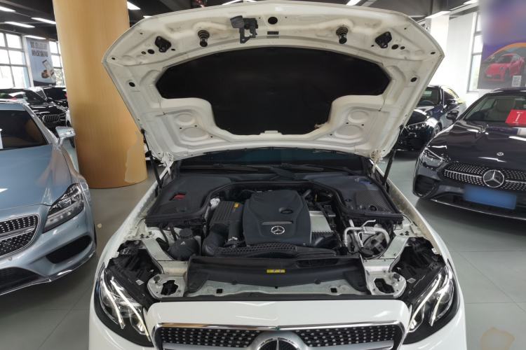 Used Mercedes-Benz E-Class 2017 E 200 Coupe Engine Bay