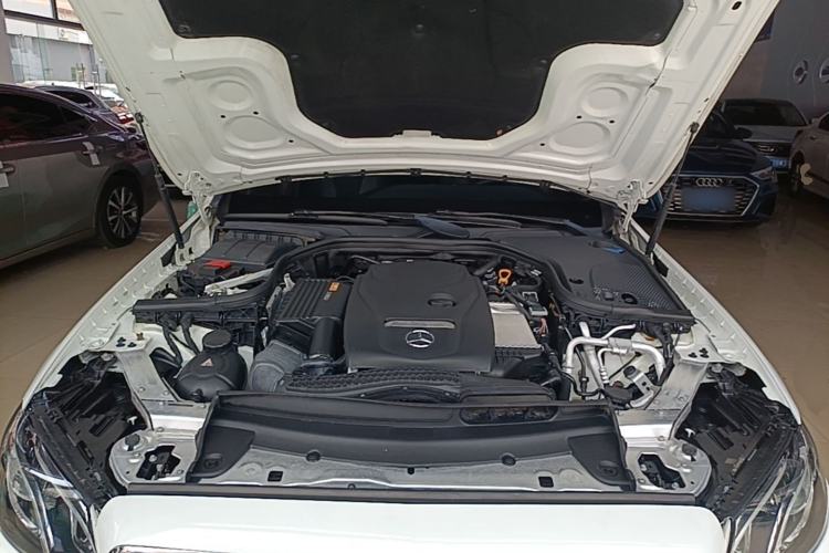 Used Mercedes-Benz E-Class 2017 E 200 Sport Engine Bay