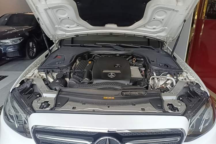 Used Mercedes-Benz E-Class 2017 E 200 Sport Engine Bay