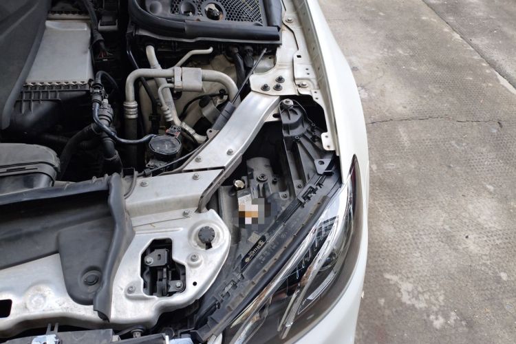 Used Mercedes-Benz E-Class 2017 E 200 4MATIC Coupe Engine Bay Left