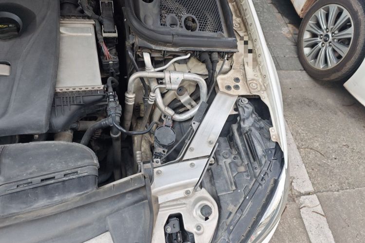 Used Mercedes-Benz E-Class 2017 E 300 L Sport Luxury Edition Engine Bay Left