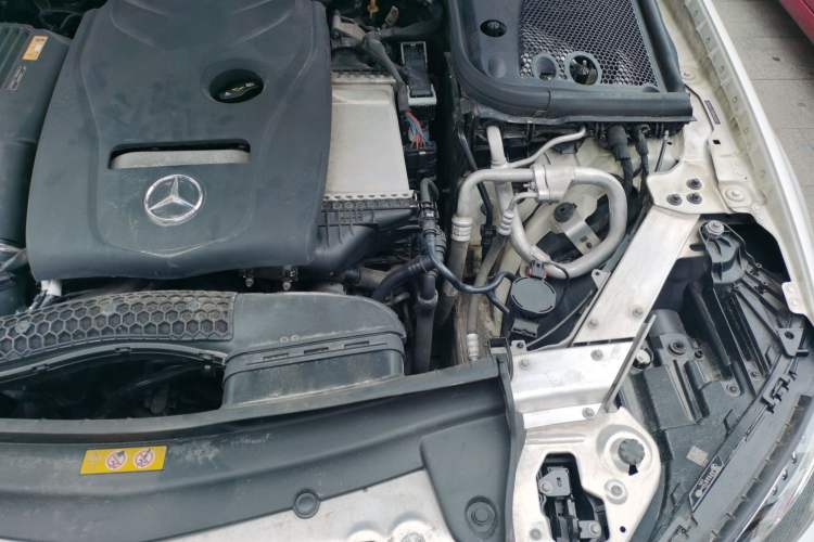 Used Mercedes-Benz E-Class 2017 E 300 L Sport Luxury Edition Engine Bay Left