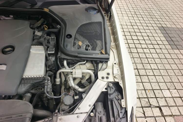 Used Mercedes-Benz E-Class 2017 E 200 Coupe Engine Bay Left