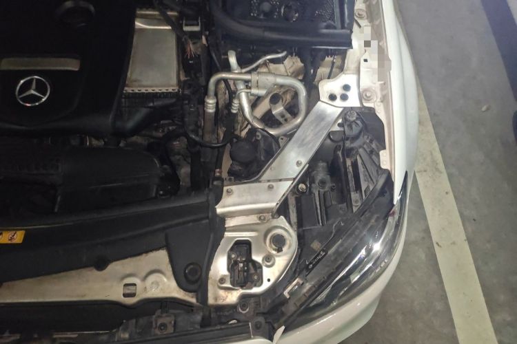 Used Mercedes-Benz E-Class 2017 E 300 Sport Edition Engine Bay Left