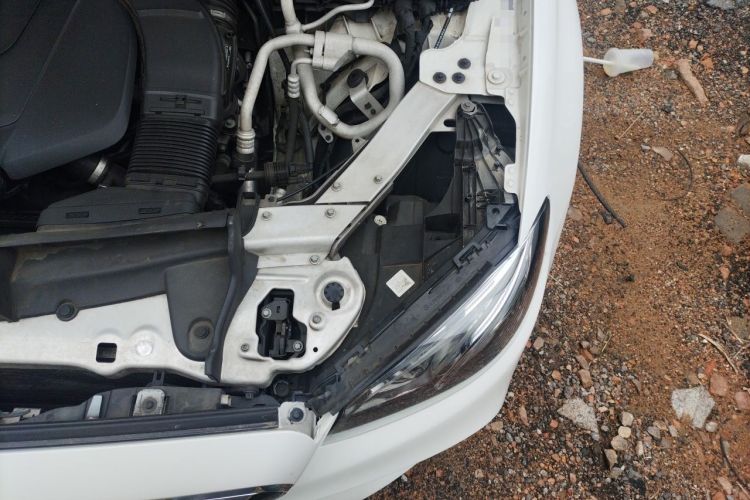 Used Mercedes-Benz E-Class 2017 E 320 L Sport 4MATIC Engine Bay Left