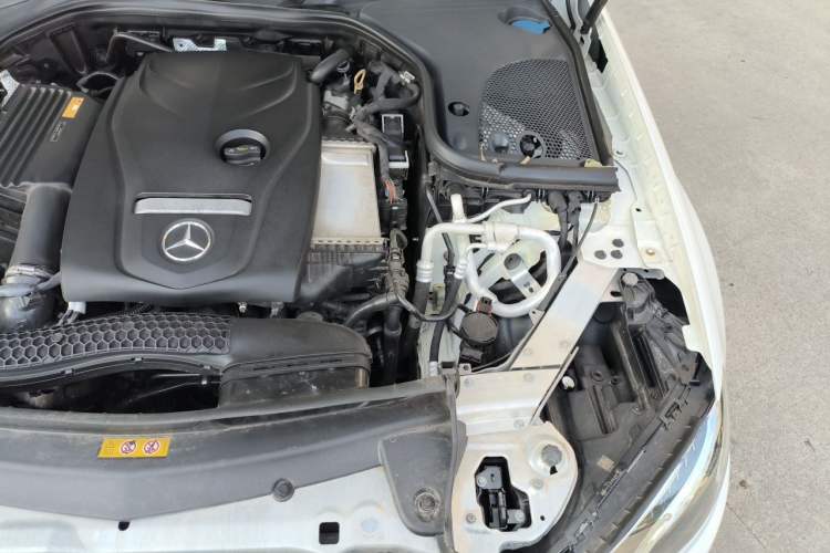 Used Mercedes-Benz E-Class 2017 Restyled E 300 Sport Edition Engine Bay Left