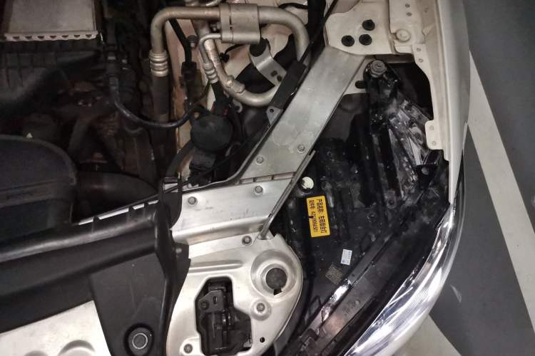 Used Mercedes-Benz E-Class 2017 E 200 Coupe Engine Bay Left