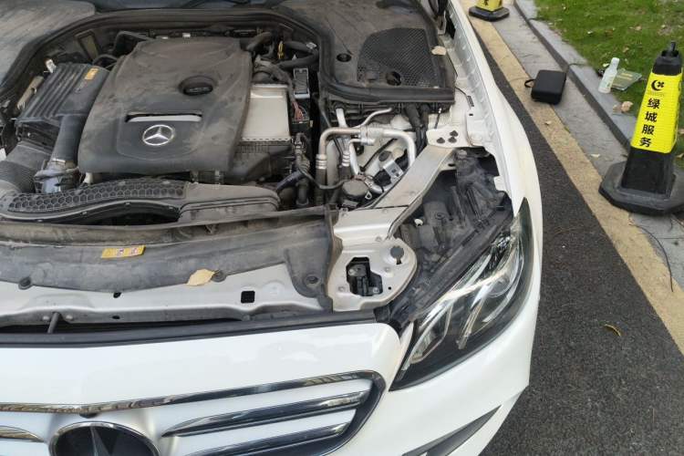 Used Mercedes-Benz E-Class 2017 E 300 L Sport Luxury Edition Engine Bay Left