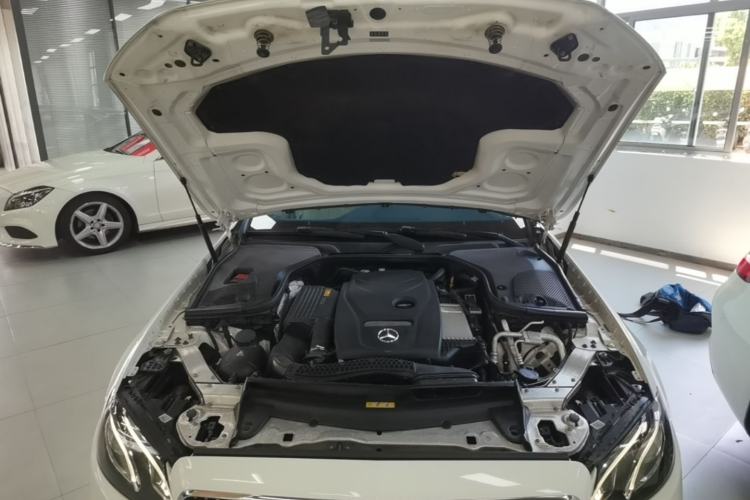 Used Mercedes-Benz E-Class 2017 E 200 Coupe Engine Bay
