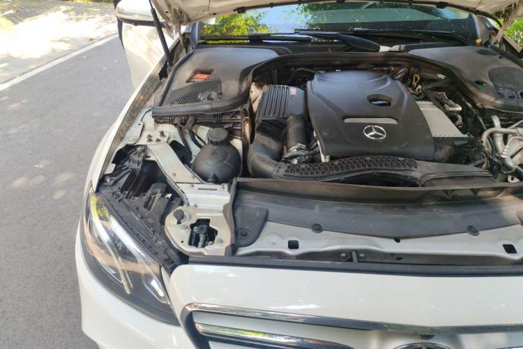 Used Mercedes-Benz E-Class 2017 E 300 L Sport Luxury Edition Engine Bay Right