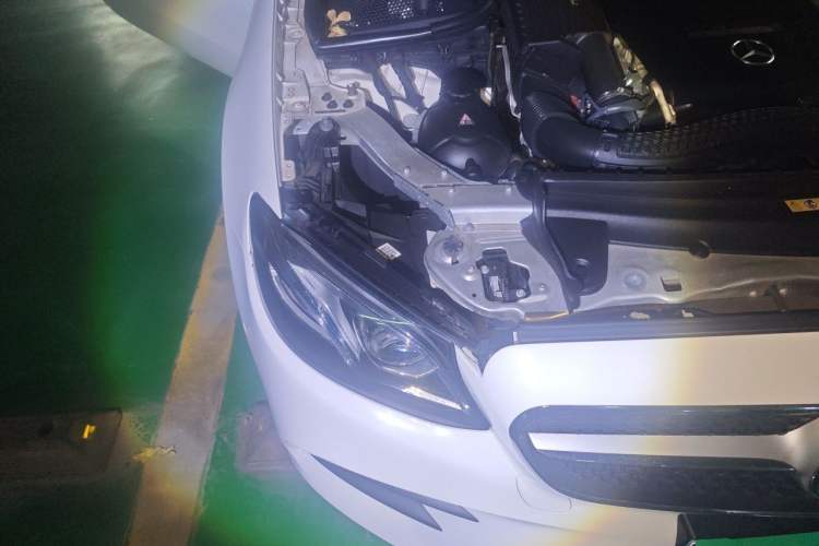 Used Mercedes-Benz E-Class 2017 E 300 Coupe Engine Bay Right
