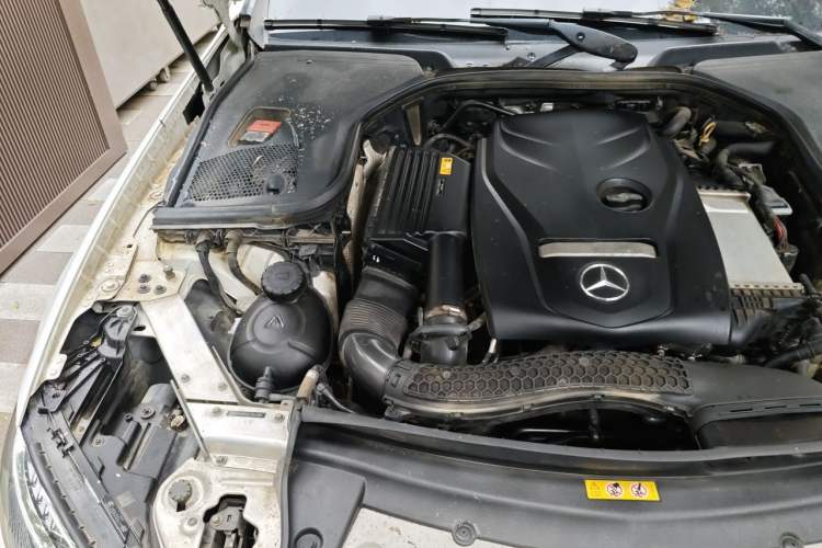 Used Mercedes-Benz E-Class 2017 E 300 L Sport Luxury Edition Engine Bay Right