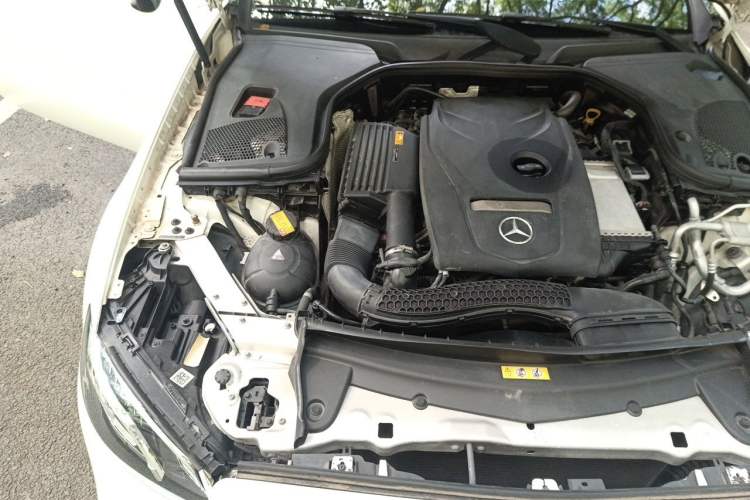 Used Mercedes-Benz E-Class 2017 E 200 Coupe Engine Bay Right