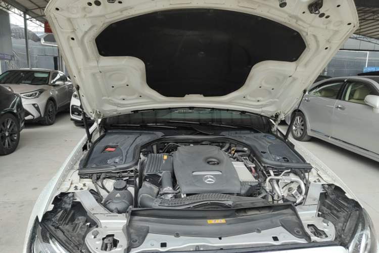 Used Mercedes-Benz E-Class 2017 E 200 Sport Engine Bay