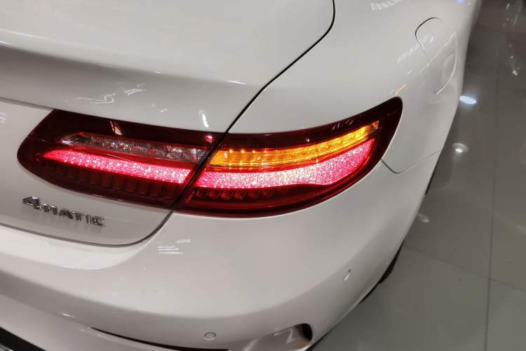 Used Mercedes-Benz E-Class 2017 E 200 4MATIC Coupe Exterior 1