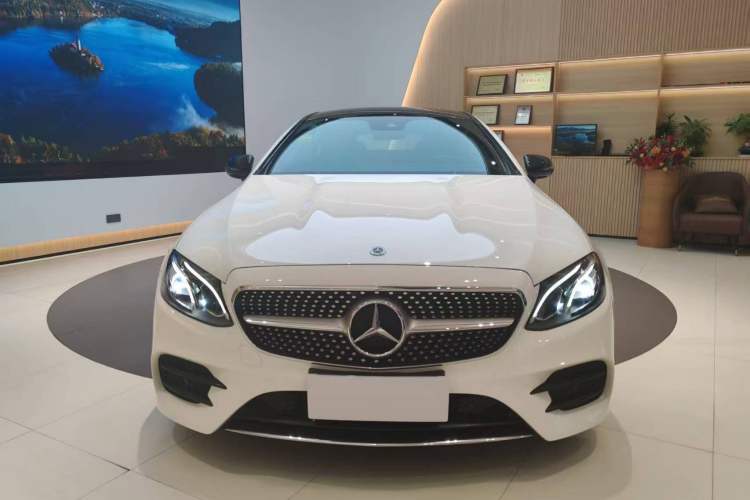 Used Mercedes-Benz E-Class 2017 E 200 Coupe Exterior 1