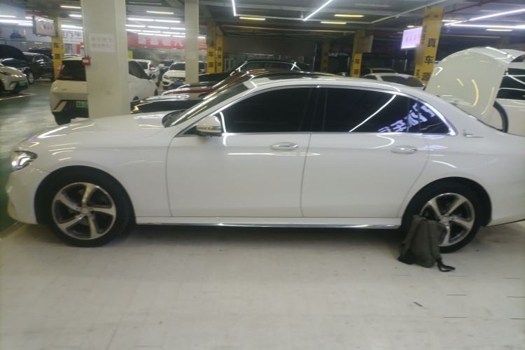 Used Mercedes-Benz E-Class 2017 E 200 L Sport 4MATIC Exterior 1