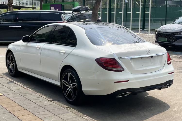 Used Mercedes-Benz E-Class 2017 E 200 Sport 4MATIC Exterior 10