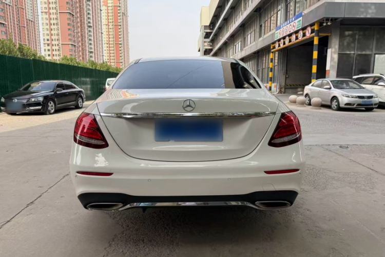 Used Mercedes-Benz E-Class 2017 E 200 L Sport 4MATIC Exterior 11