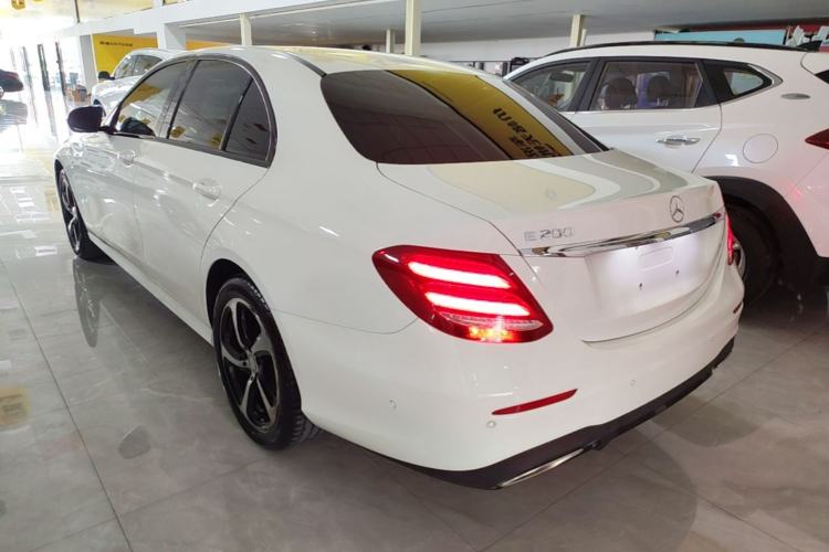 Used Mercedes-Benz E-Class 2017 E 200 Sport Exterior 2