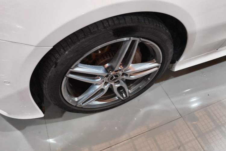 Used Mercedes-Benz E-Class 2017 E 200 4MATIC Coupe Exterior 2